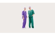 Sundhedspersonale med BARRIER Warm-up jakker i forskellige farver